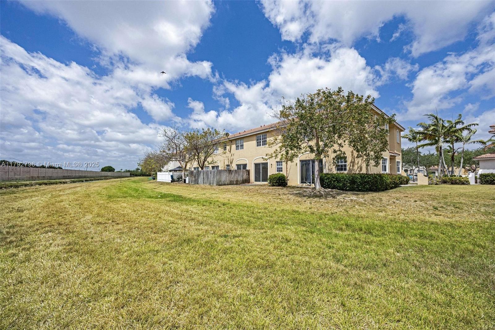 PORTOFINO VILLAS WEST - Residential