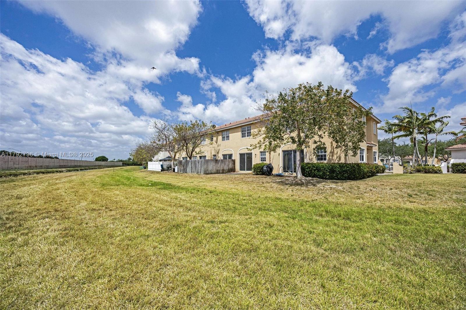 PORTOFINO VILLAS WEST - Residential