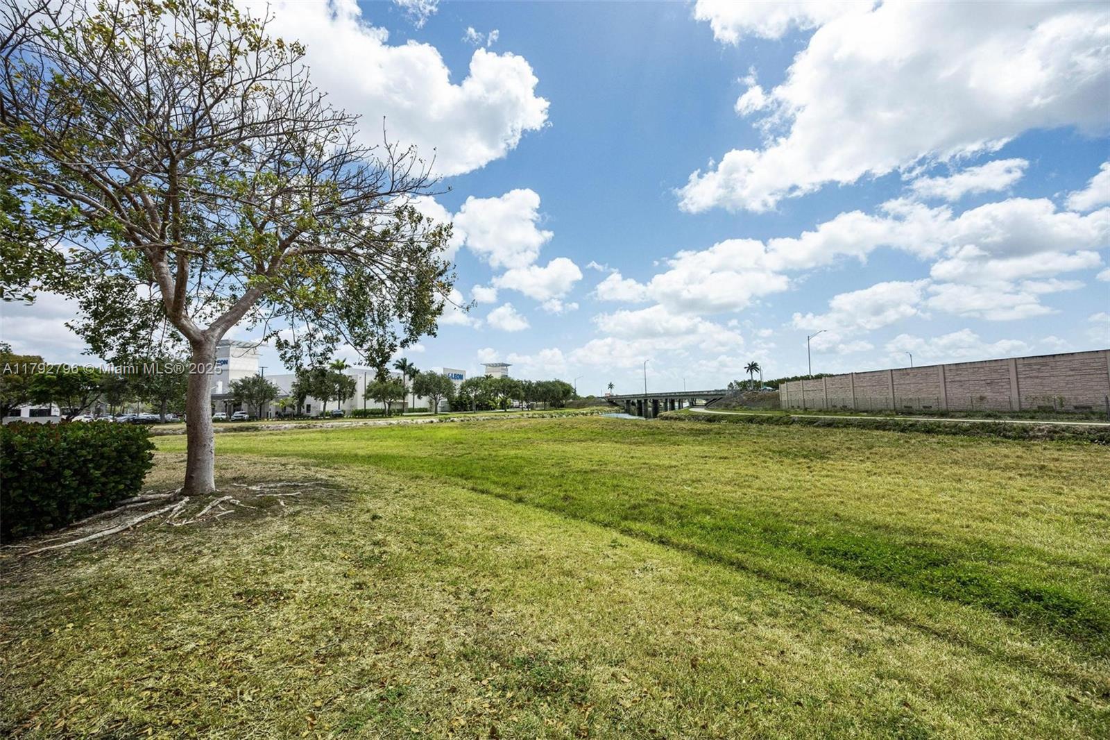 PORTOFINO VILLAS WEST - Residential