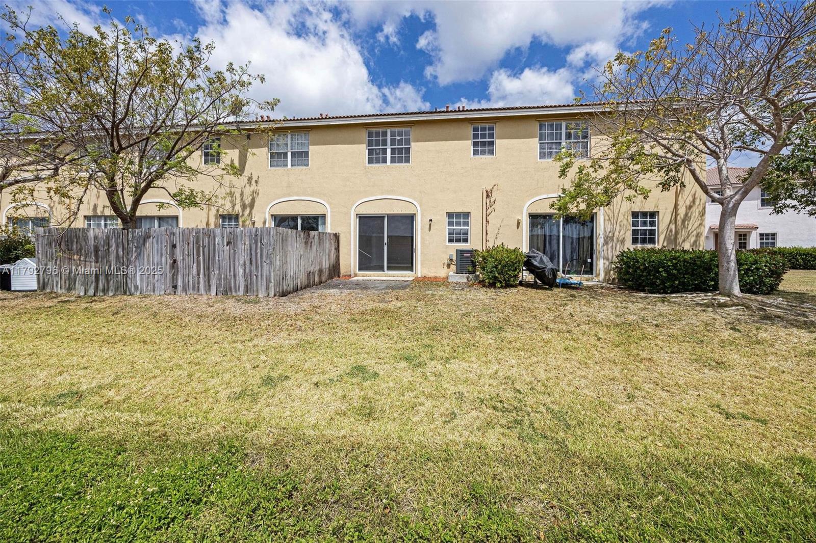 PORTOFINO VILLAS WEST - Residential