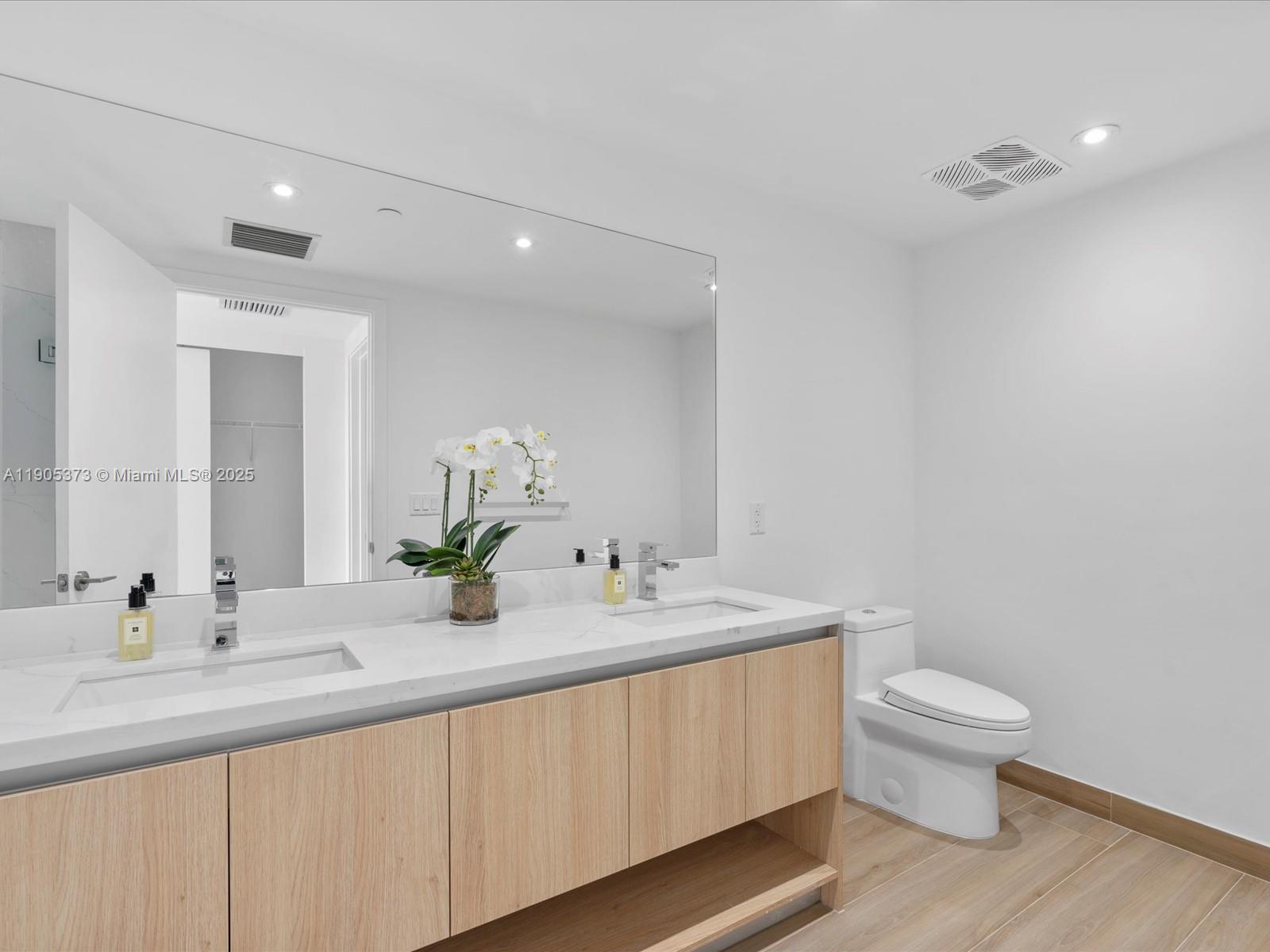 Alana Bay Harbor - Residential