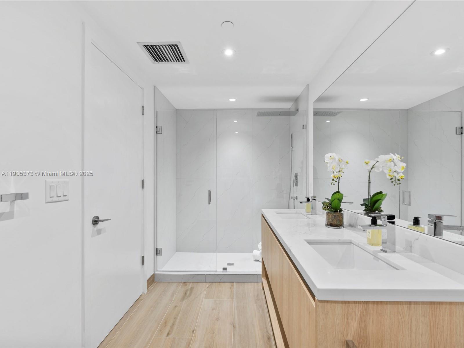 Alana Bay Harbor - Residential