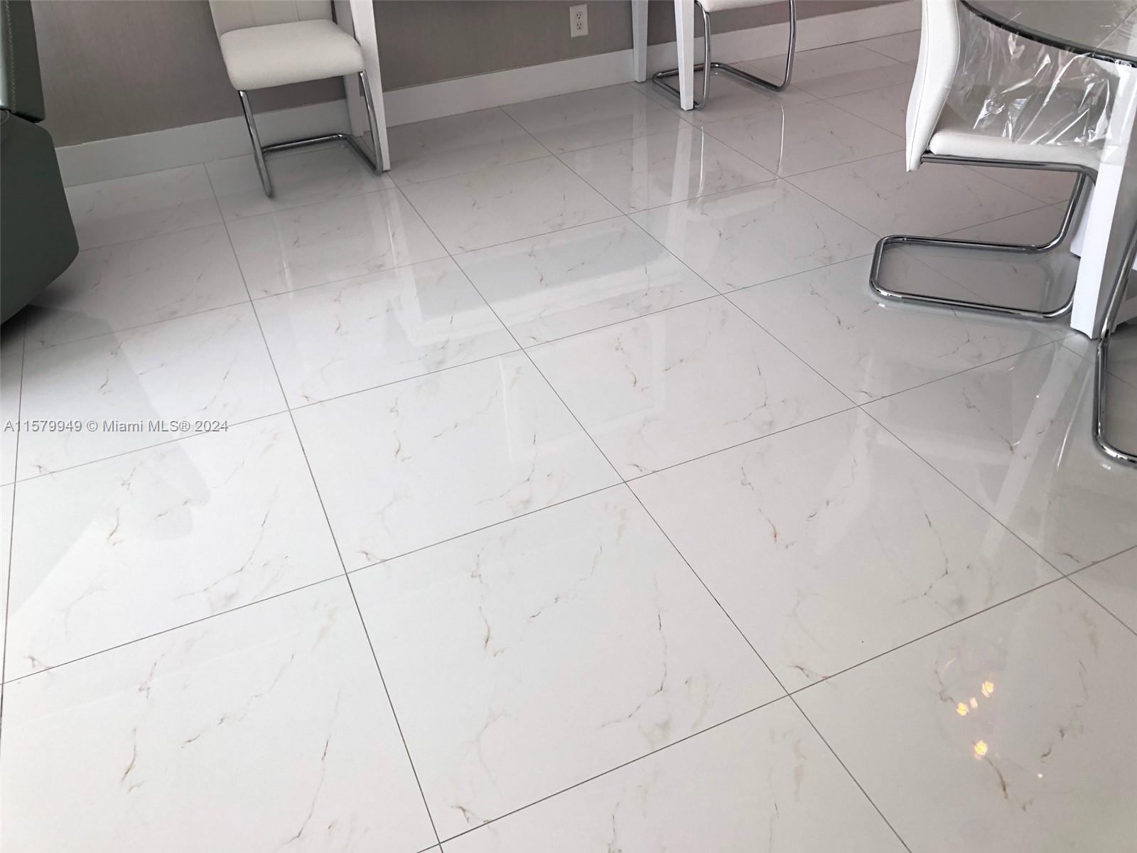 TIDES ON HOLLYWOOD BEACH - Residential Lease