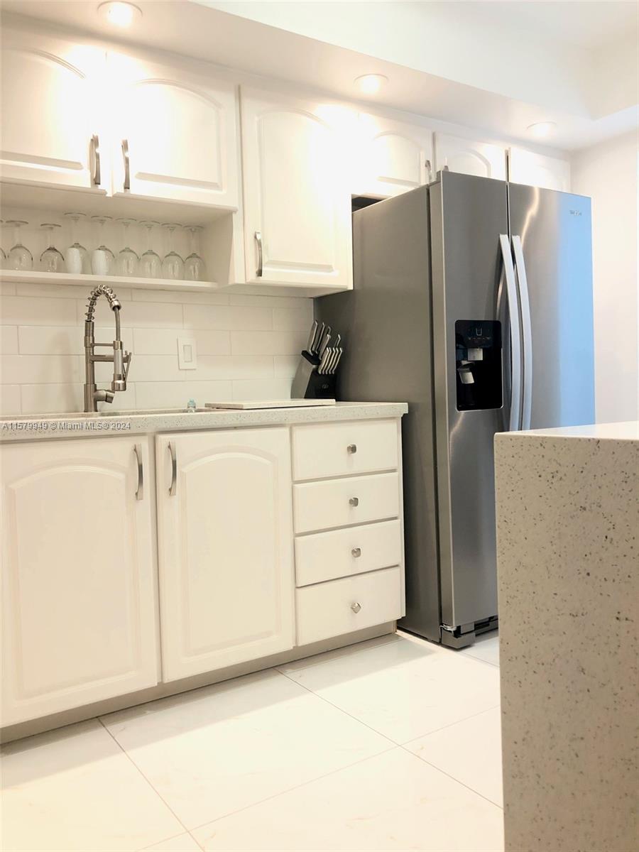 TIDES ON HOLLYWOOD BEACH - Residential Lease