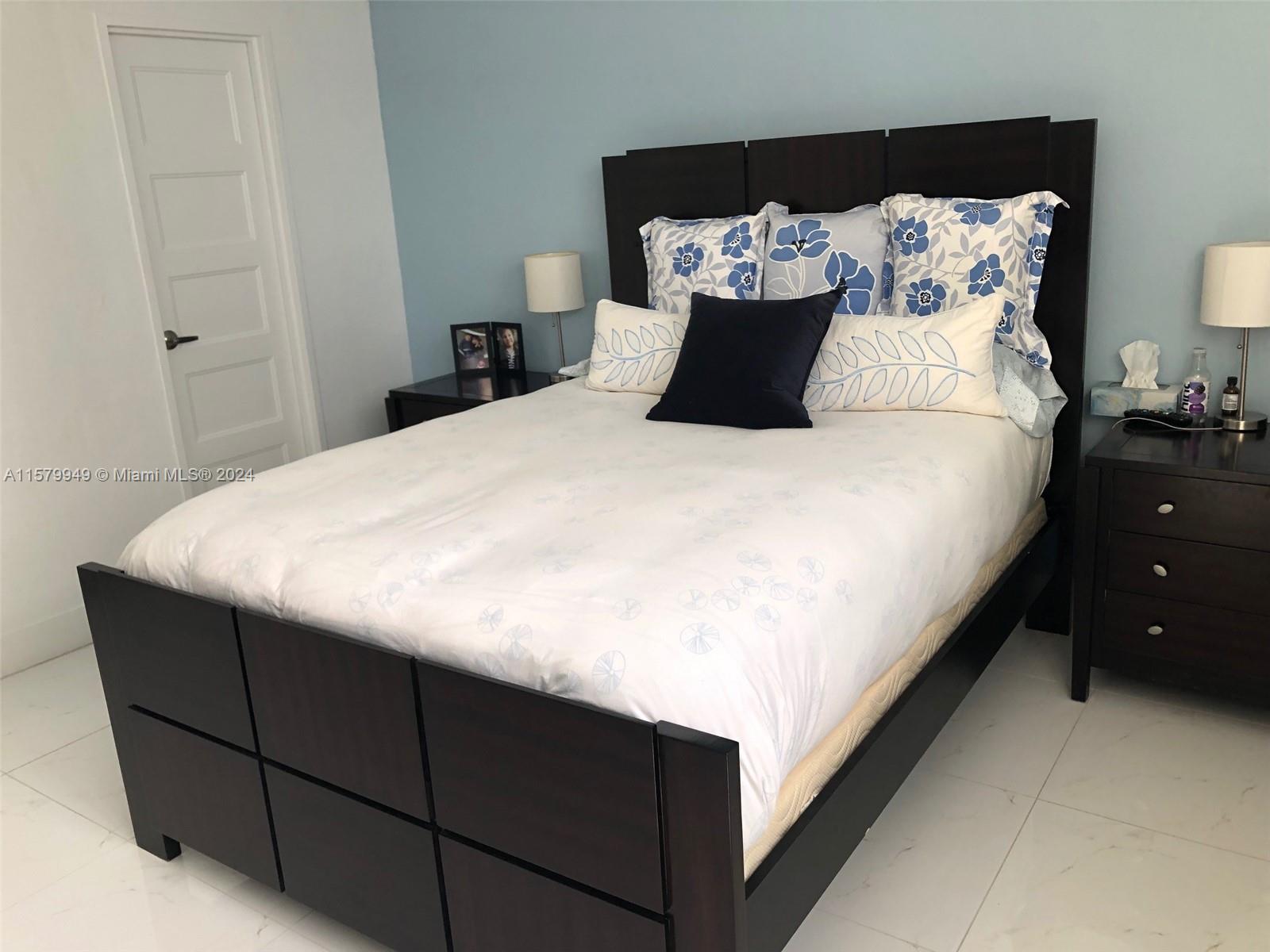 TIDES ON HOLLYWOOD BEACH - Residential Lease