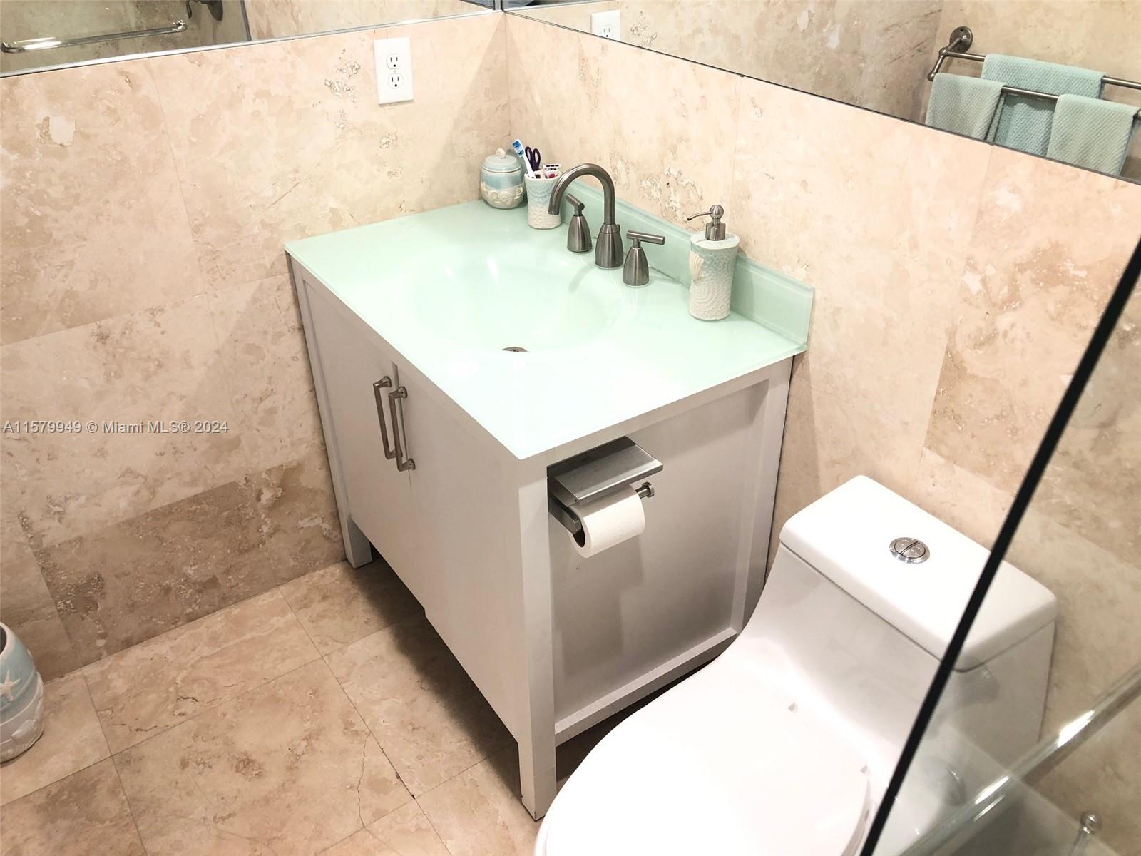 TIDES ON HOLLYWOOD BEACH - Residential Lease