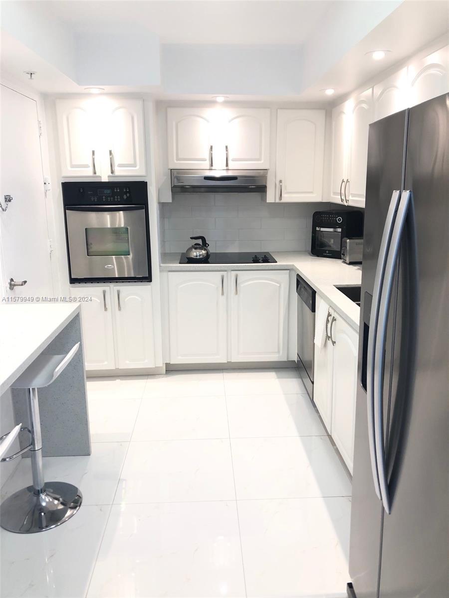 TIDES ON HOLLYWOOD BEACH - Residential Lease