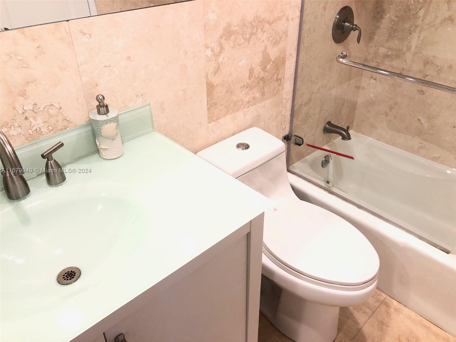 TIDES ON HOLLYWOOD BEACH - Residential Lease