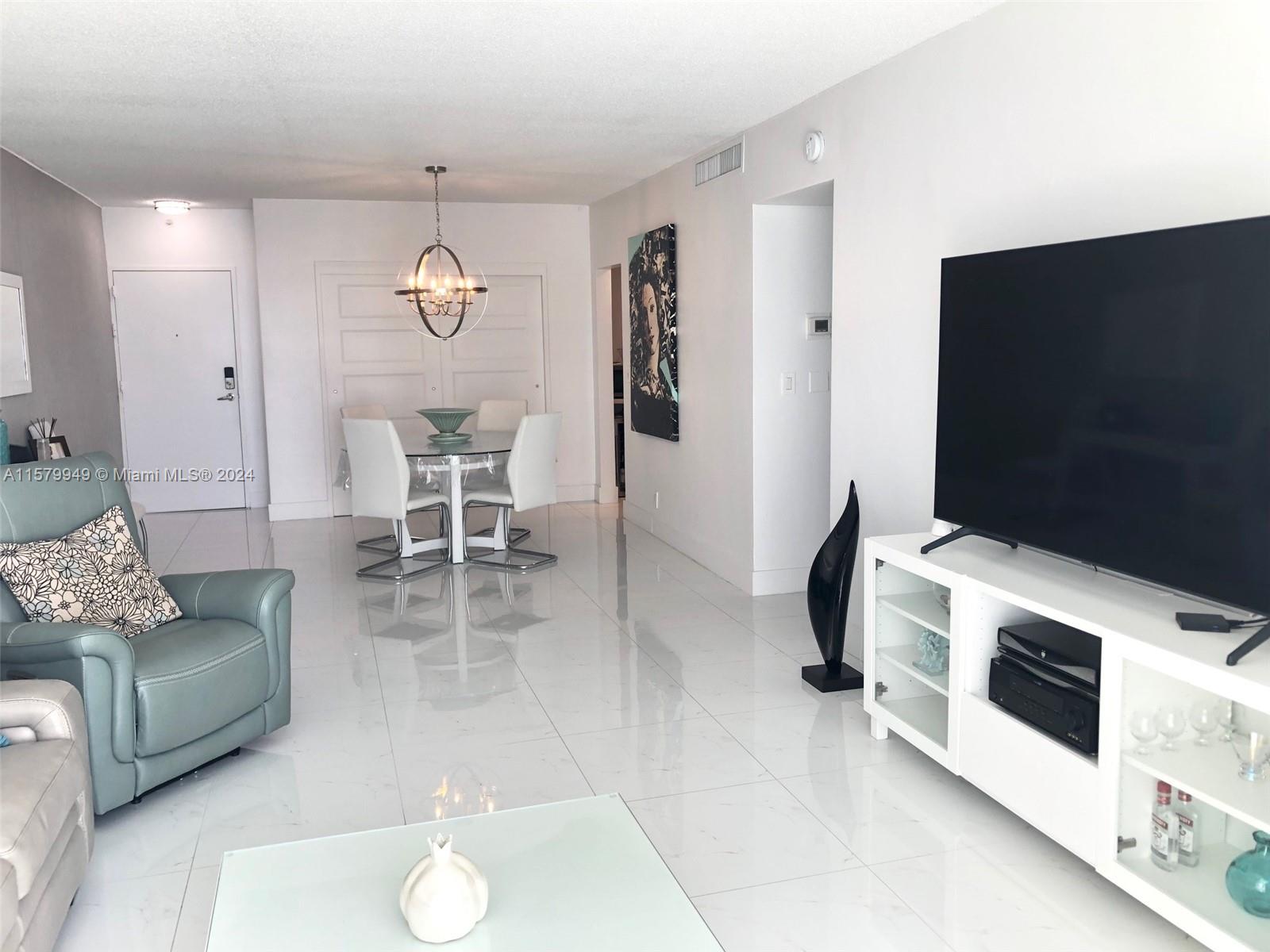 TIDES ON HOLLYWOOD BEACH - Residential Lease