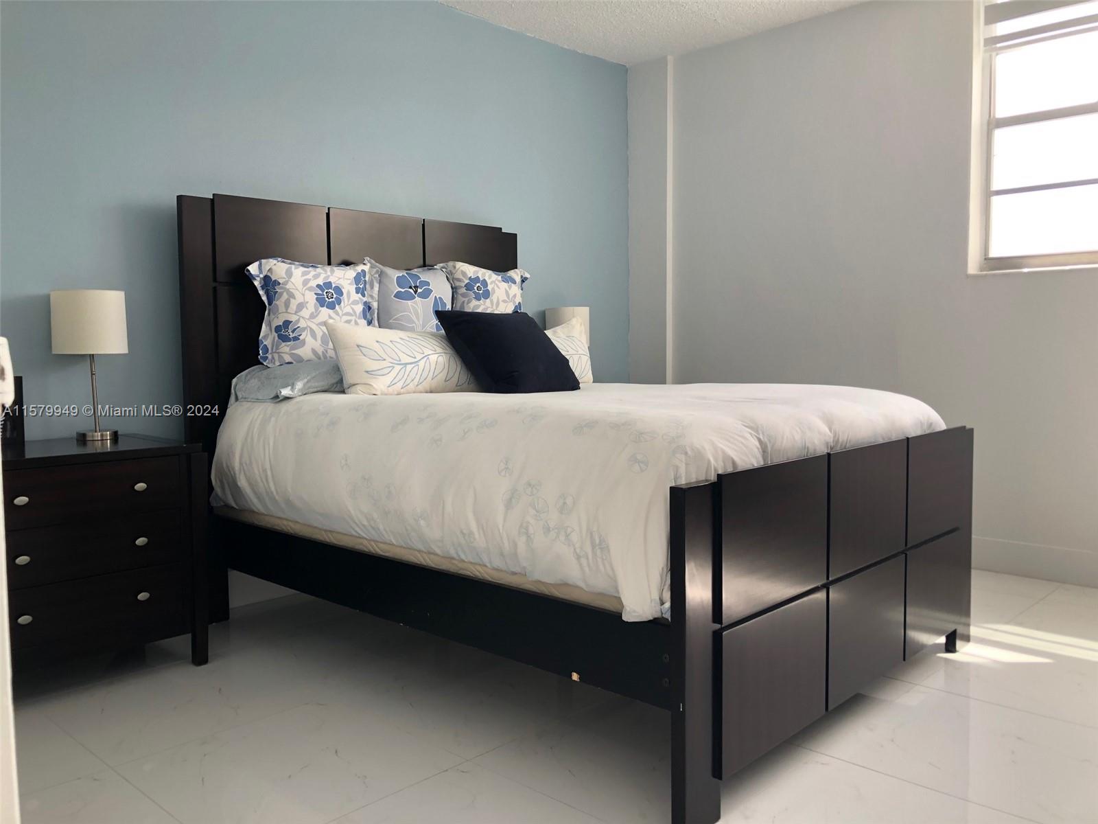 TIDES ON HOLLYWOOD BEACH - Residential Lease