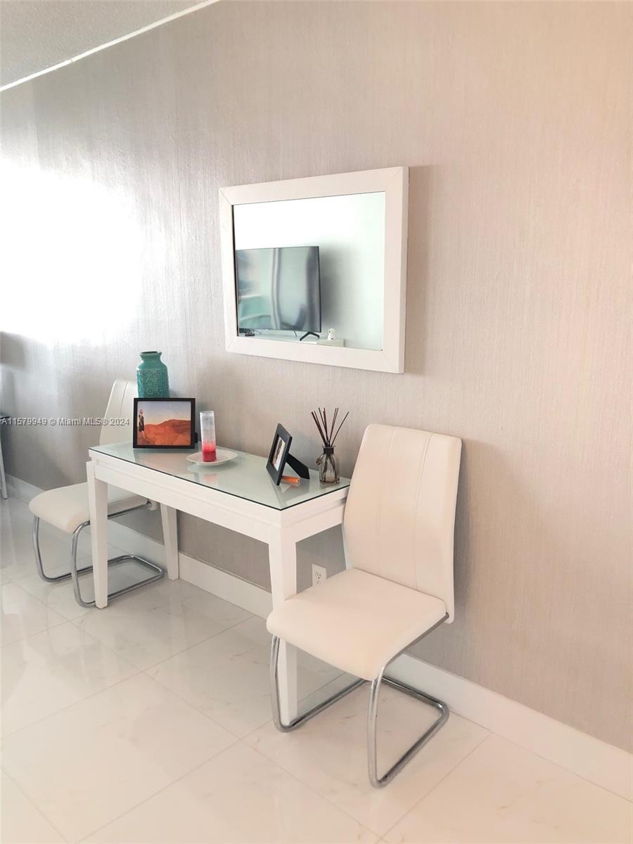 TIDES ON HOLLYWOOD BEACH - Residential Lease