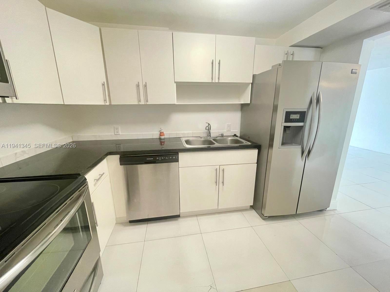 KEYSTONE HARBOR CLUB COND - Residential