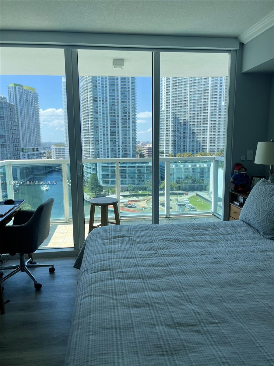 BRICKELL ON THE RIVER N T - Residential Lease