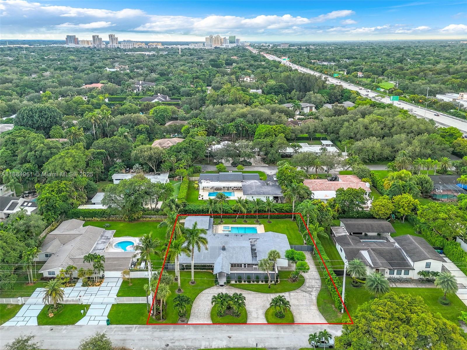 COLLEGE MNR - Residential