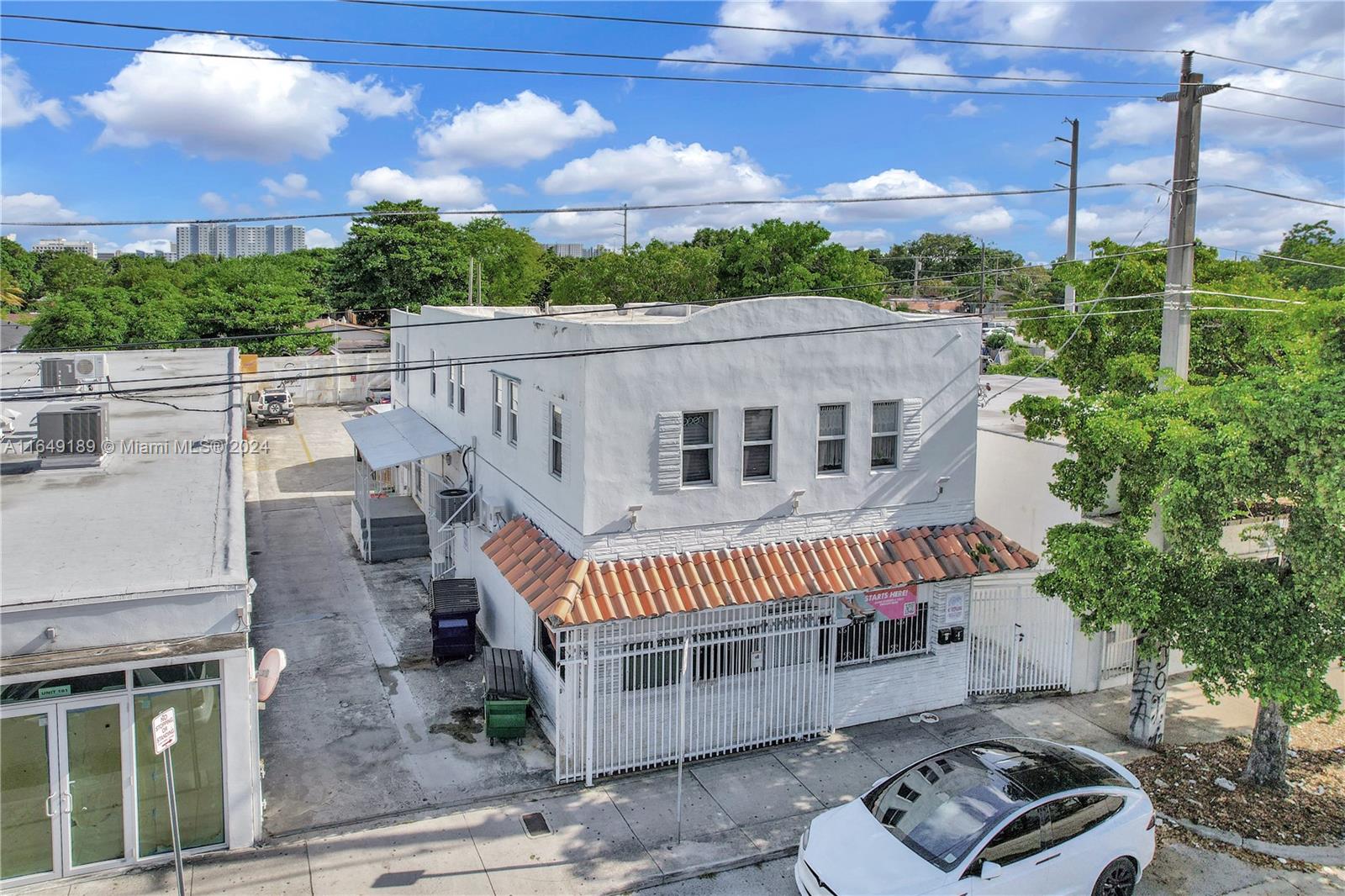 1260 NW 29th St