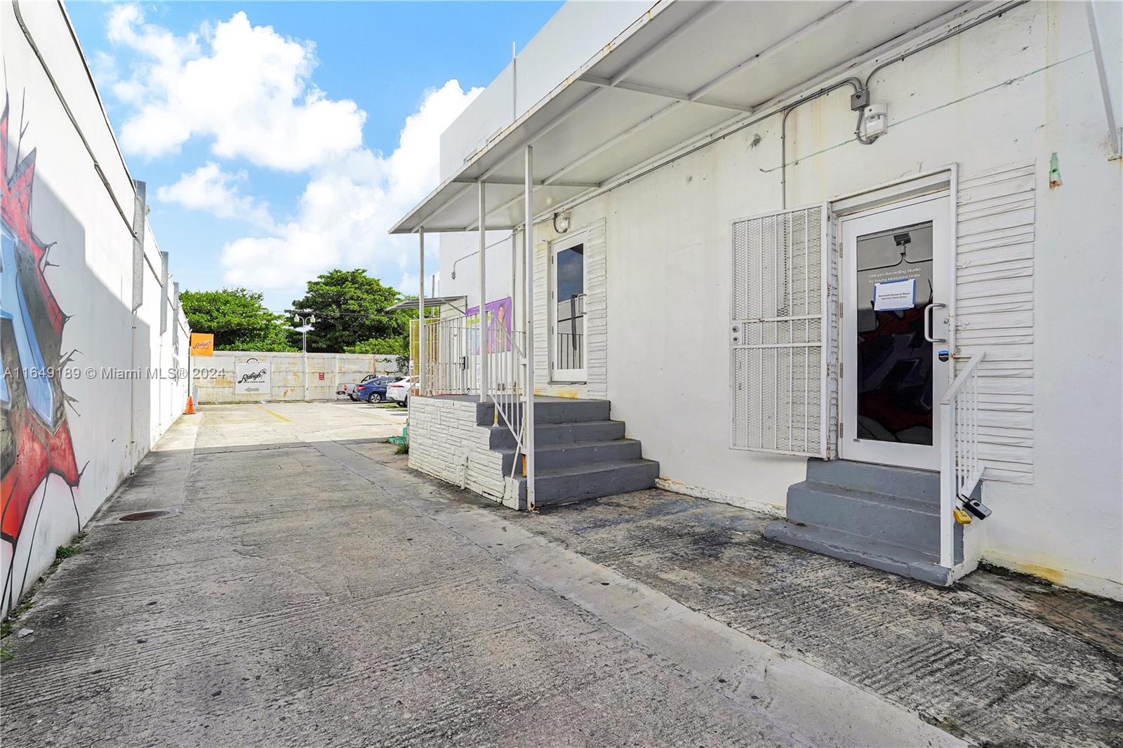 1260 NW 29th St
