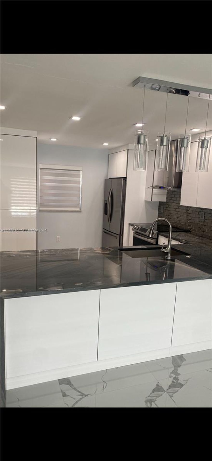 brand new apartment completely remodeled high end everything move in ready located in the heart of Hialeah