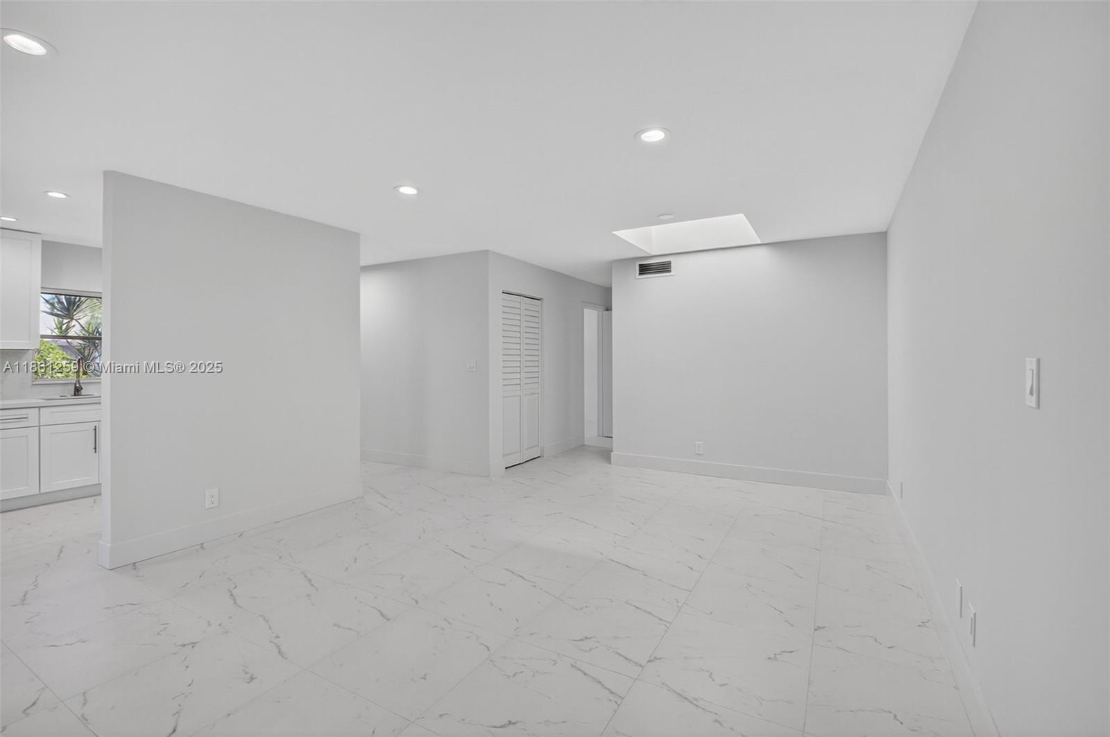 WHISPER WALK - Residential