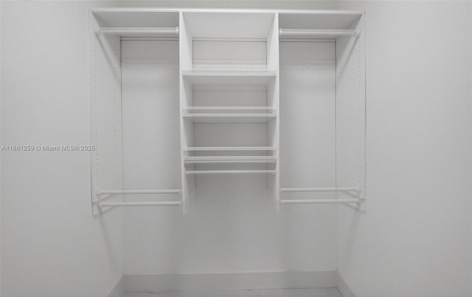 WHISPER WALK - Residential