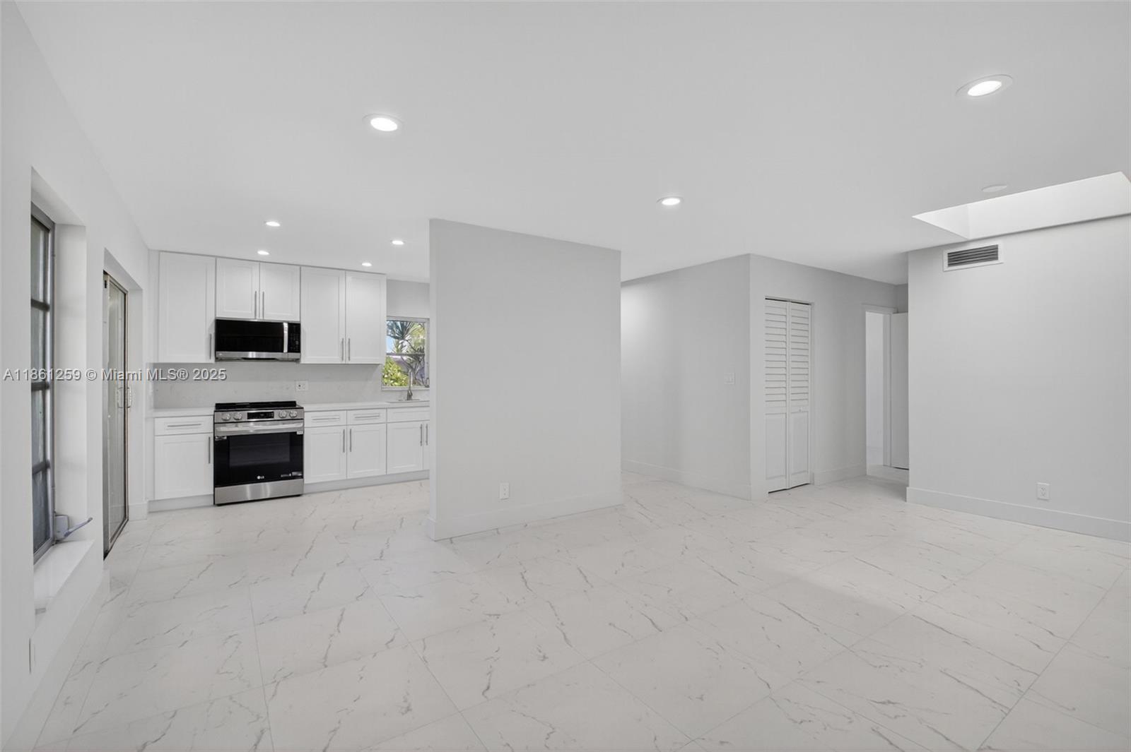 WHISPER WALK - Residential