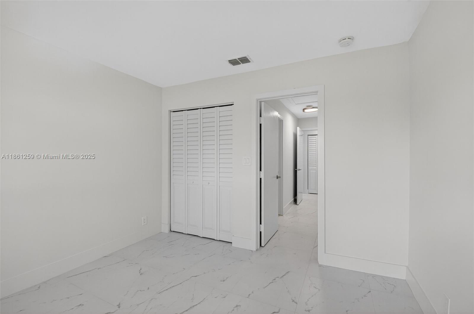 WHISPER WALK - Residential