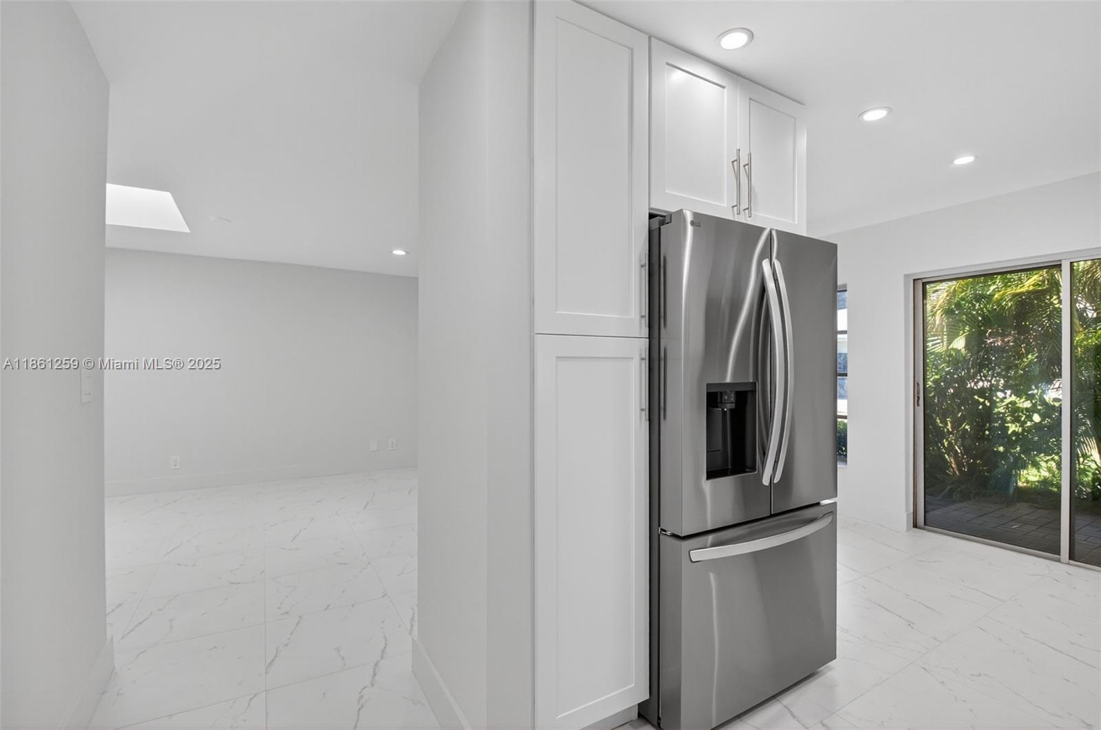 WHISPER WALK - Residential