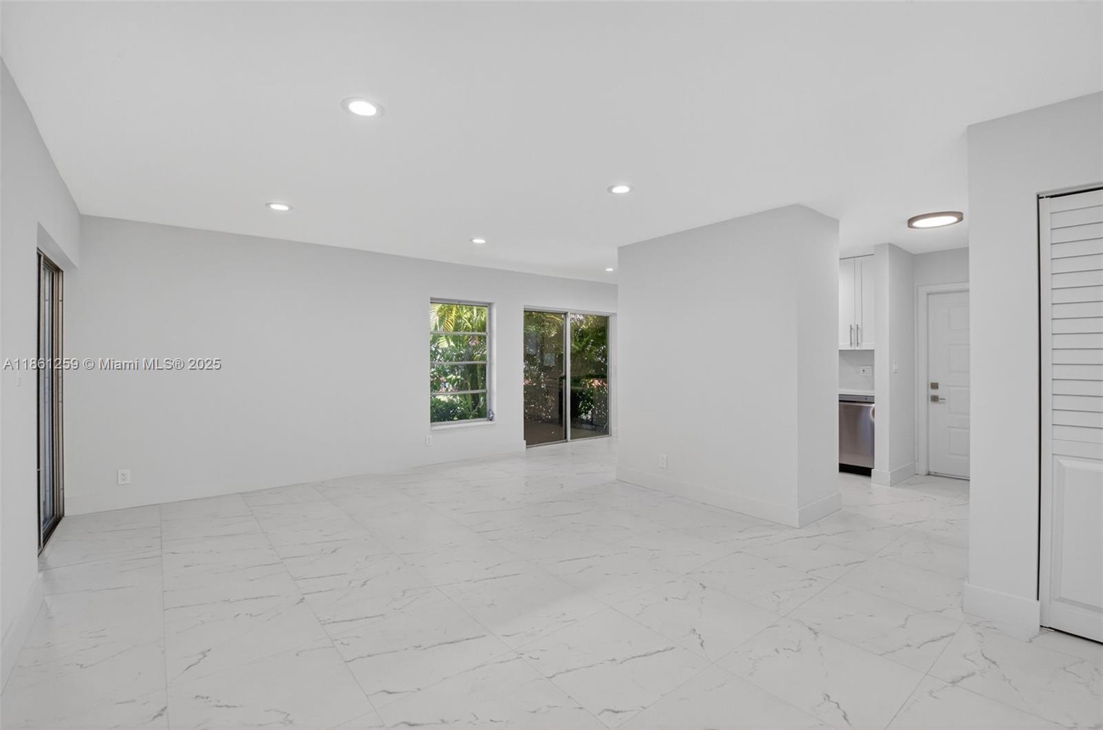 WHISPER WALK - Residential