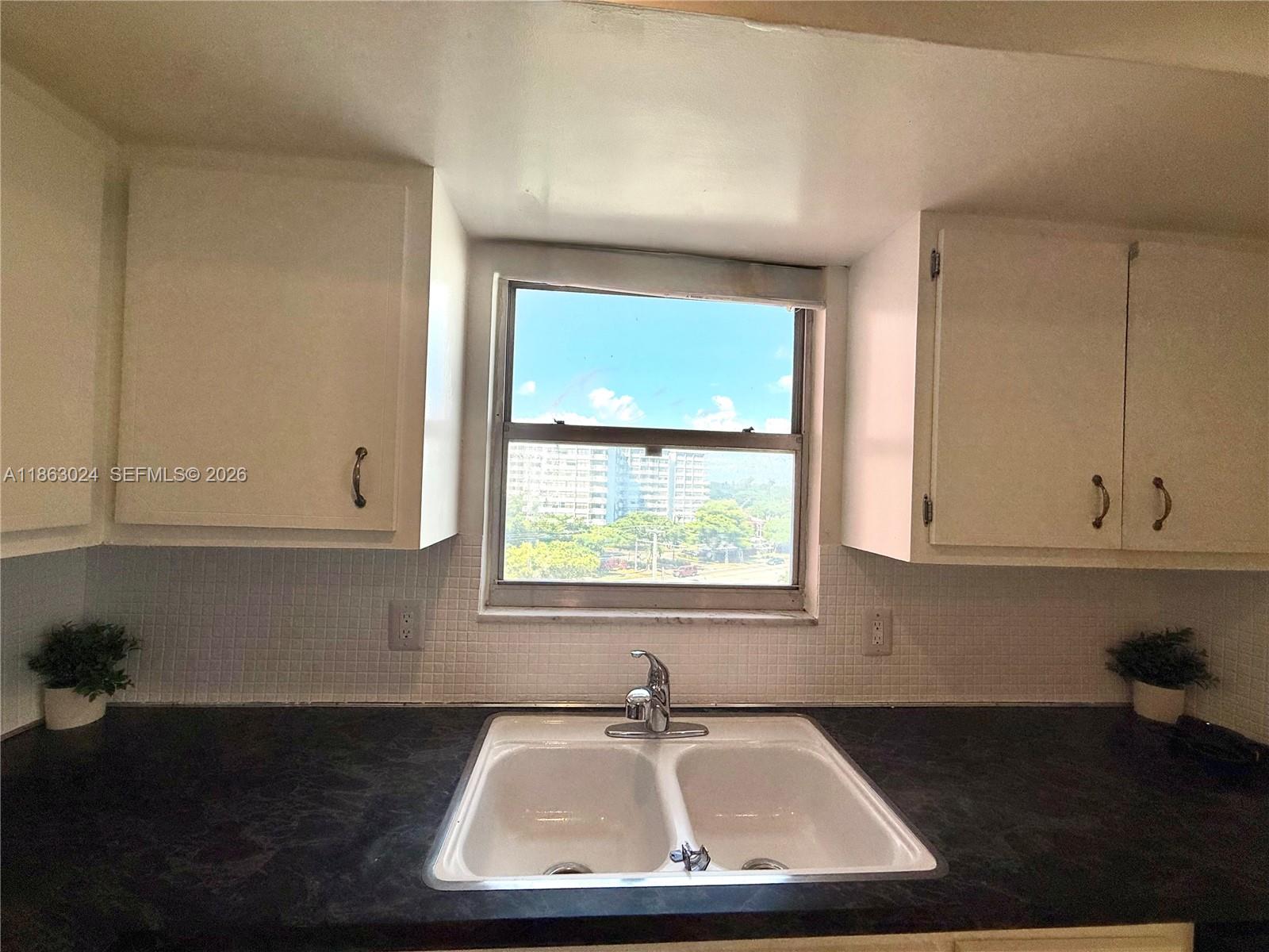 BUCKLEY TOWERS CONDO - EA - Residential