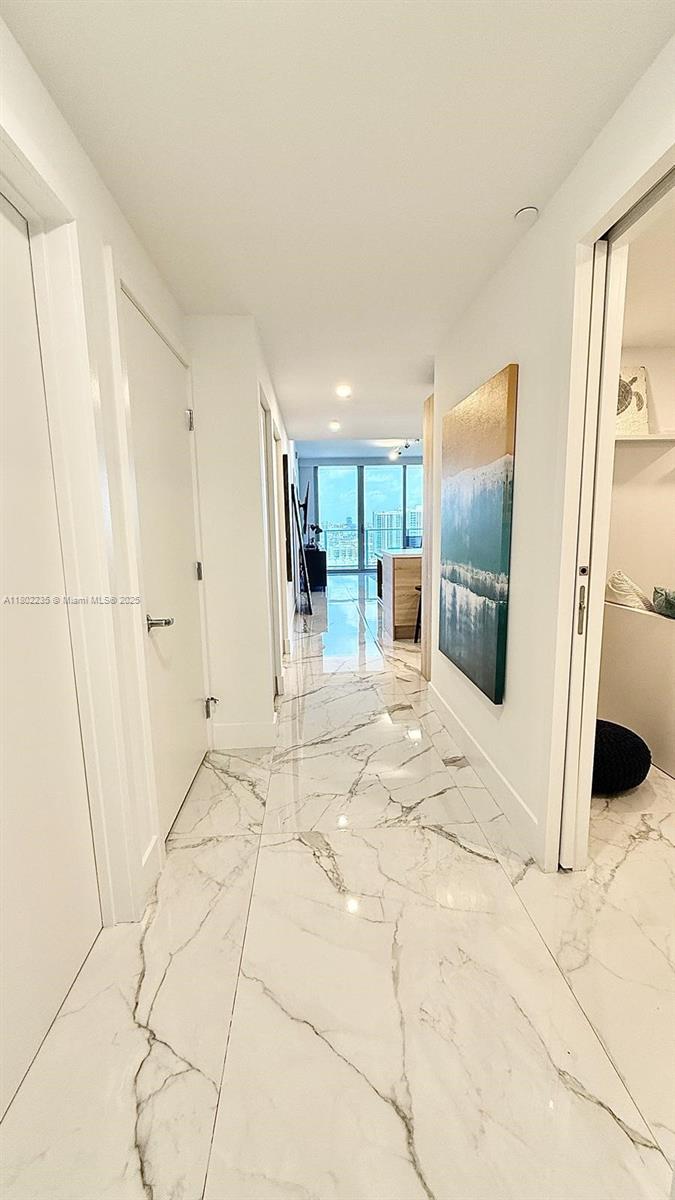 Rental Property at 16385 Biscayne Blvd 2306, North Miami Beach, Miami-Dade County, Florida - Bedrooms: 2 
Bathrooms: 2  - $4,200 MO.