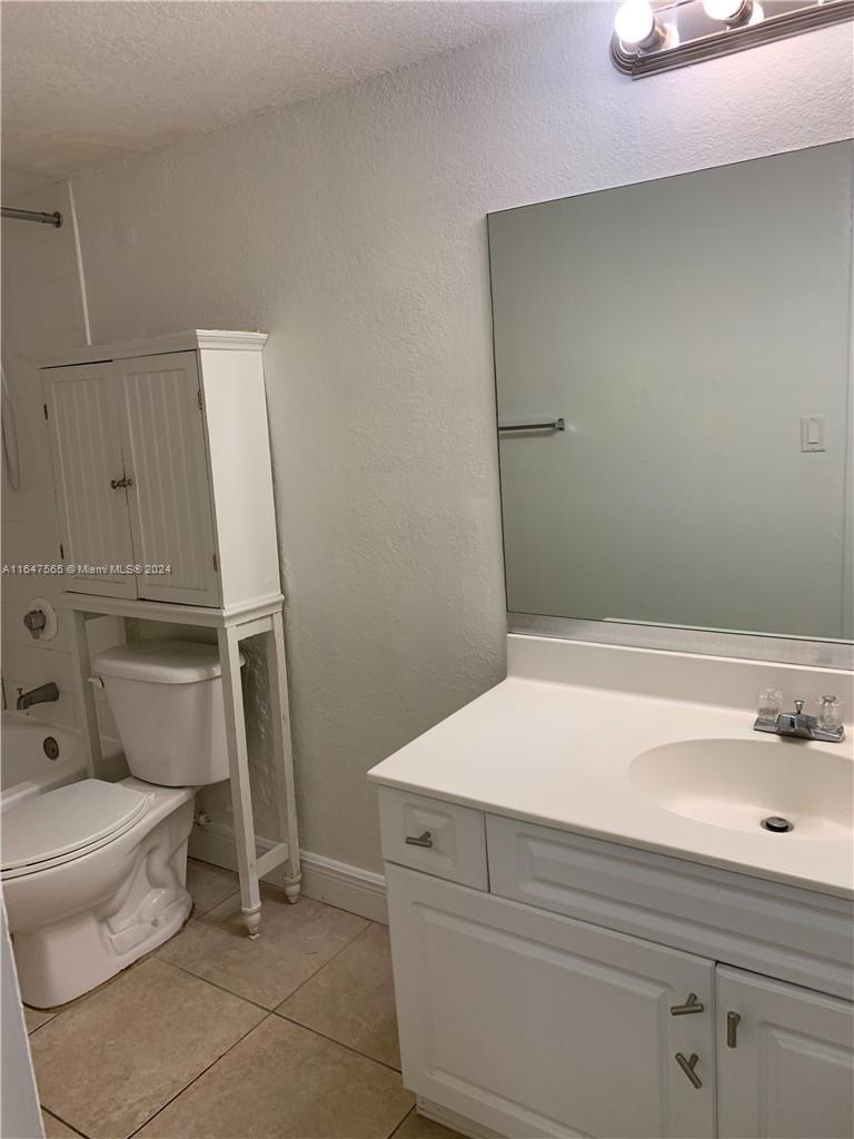DORAL GARDENS II CONDO - Residential