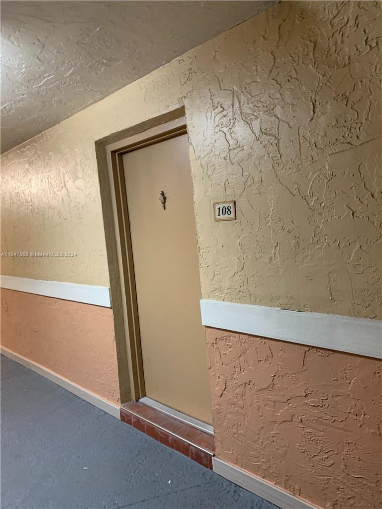 View Doral, FL 33166 condo