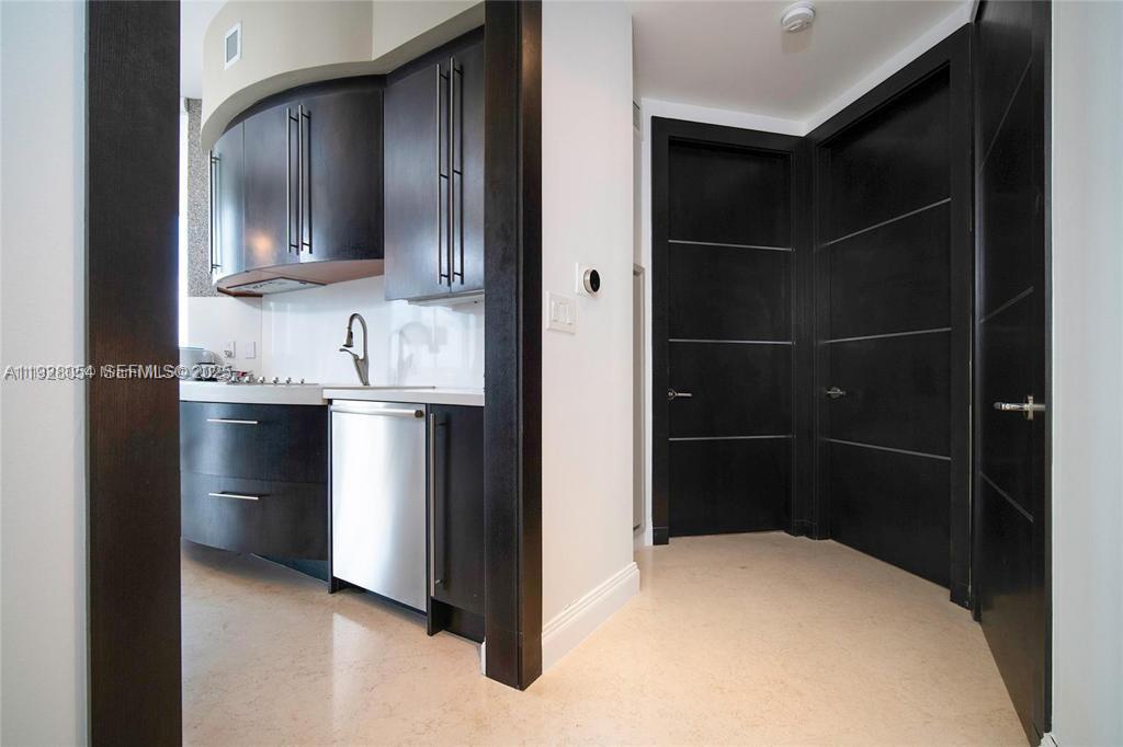 TRUMP PALACE CONDO - Residential