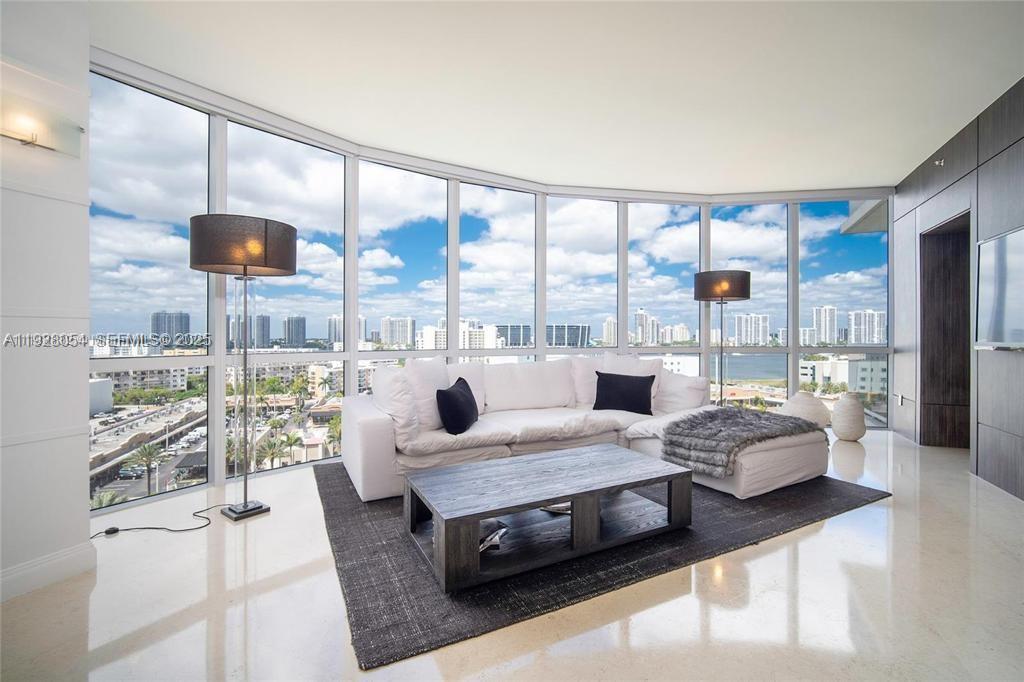TRUMP PALACE CONDO - Residential
