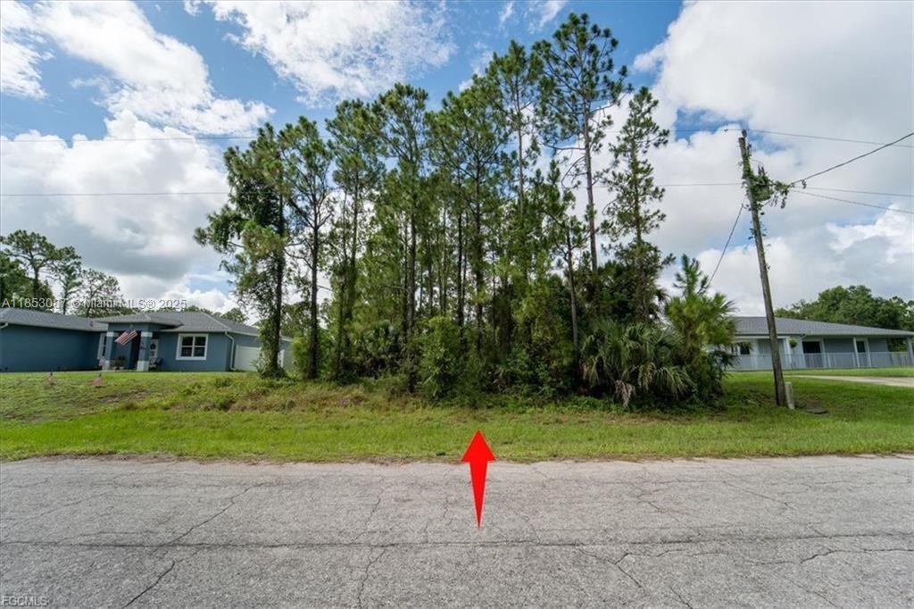Prime Buildable Lot in a Growing Area Don't miss this excellent opportunity to build your dream home in a thriving community surrounded by new construction. This beautiful lot is conveniently located near Highway 80, offering easy access for traveling to the East or West Coast. Close to shopping, schools, churches, and restaurants, it is also situated on a quiet, picturesque street, just minutes from LaBelle Middle School. Enjoy the laid-back lifestyle of beautiful LaBelle. This is the perfect location for your new home!