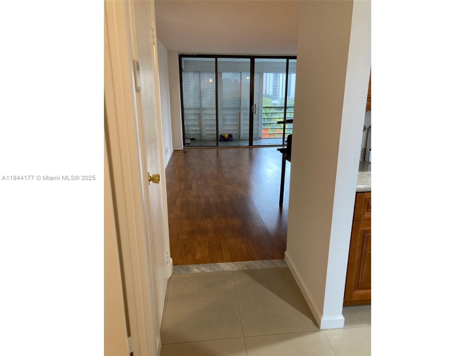 BISCAYA III CONDO - Residential