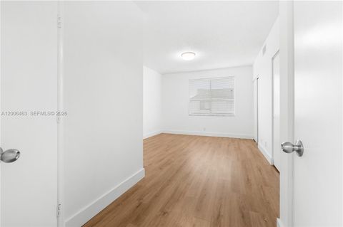 Tiny photo for 40 Simonton Cir #40, Weston, FL 33326 (MLS # A12006463)