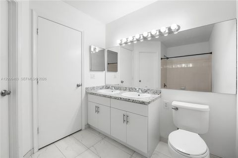 Tiny photo for 40 Simonton Cir #40, Weston, FL 33326 (MLS # A12006463)