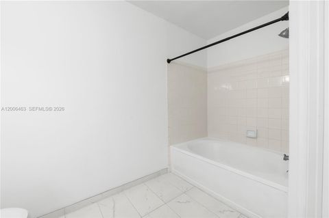 Tiny photo for 40 Simonton Cir #40, Weston, FL 33326 (MLS # A12006463)