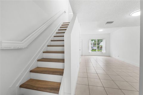 Tiny photo for 40 Simonton Cir #40, Weston, FL 33326 (MLS # A12006463)