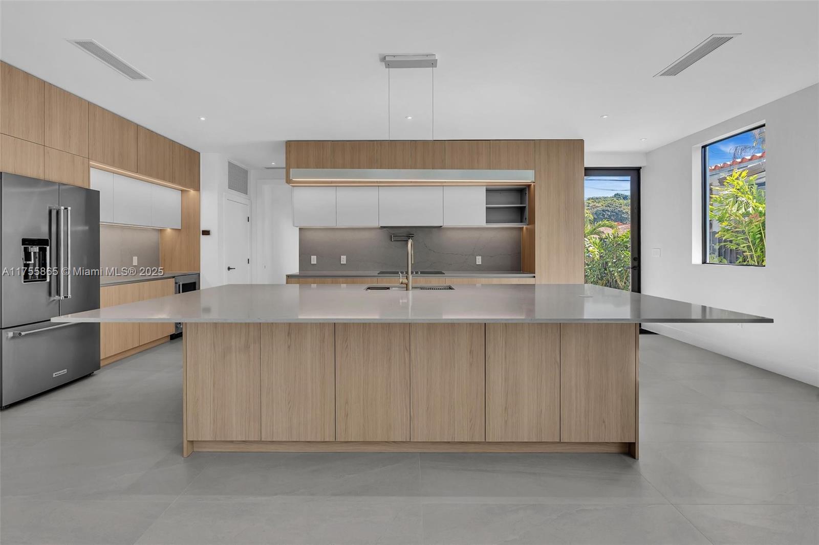 SILVER BLUFF GARDENS - Residential