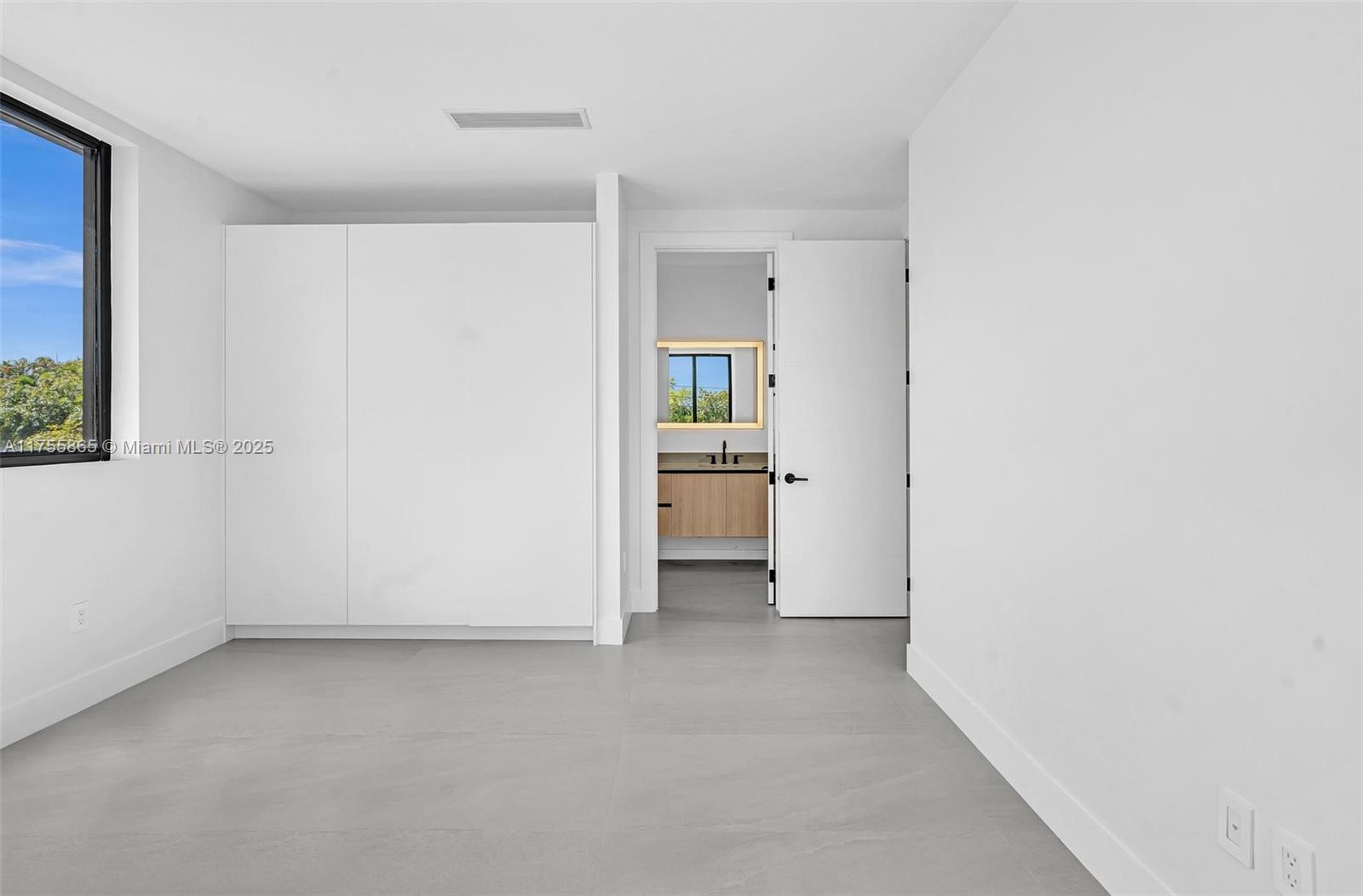 SILVER BLUFF GARDENS - Residential