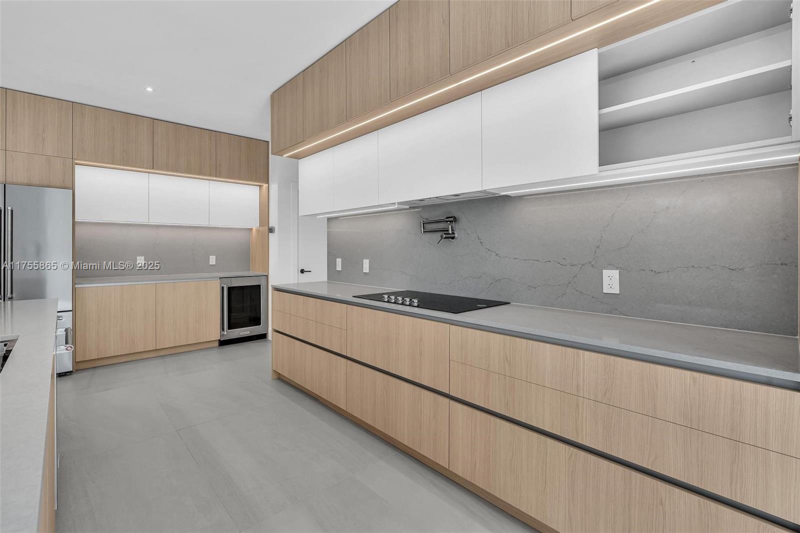 SILVER BLUFF GARDENS - Residential