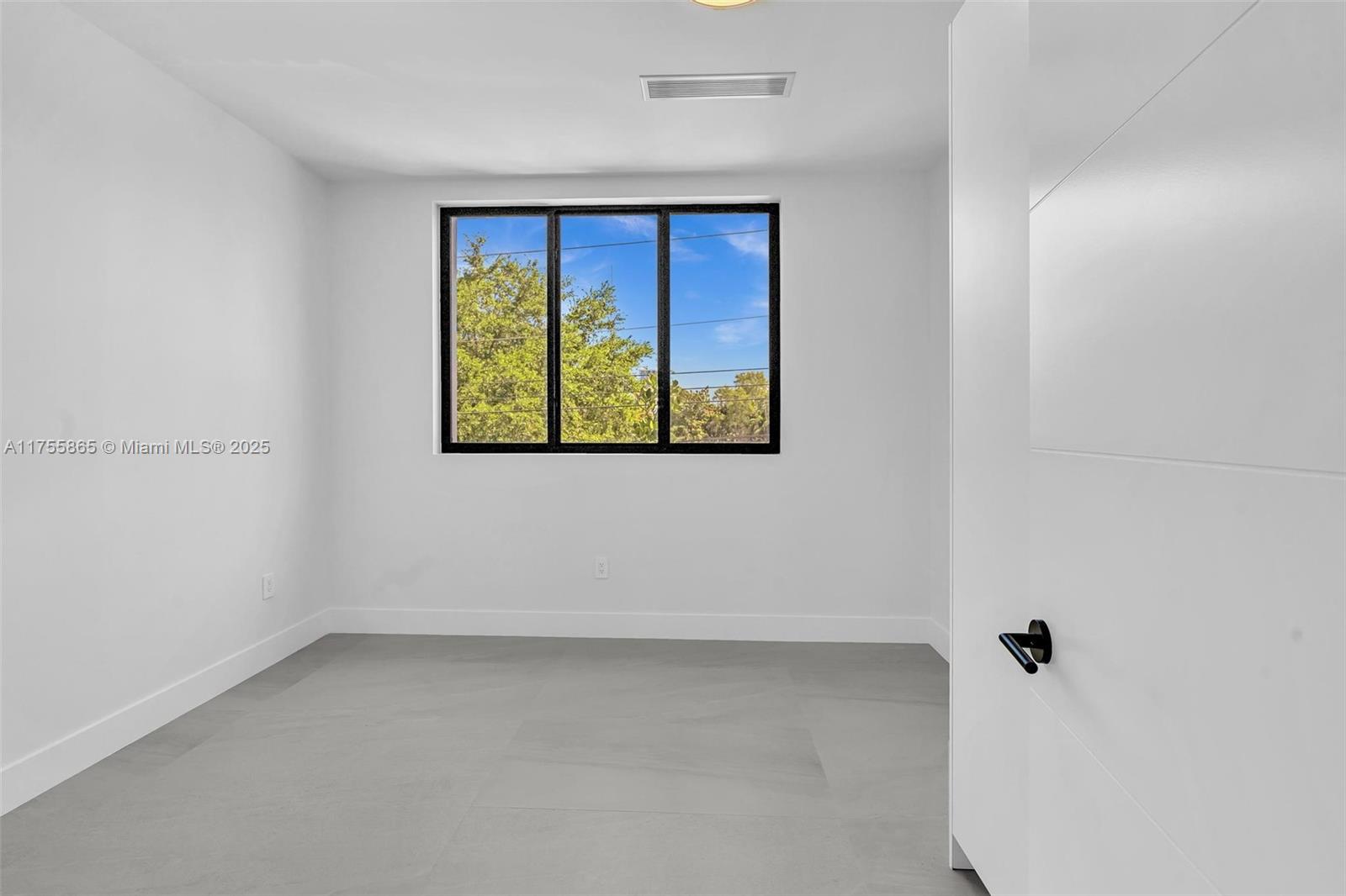 SILVER BLUFF GARDENS - Residential