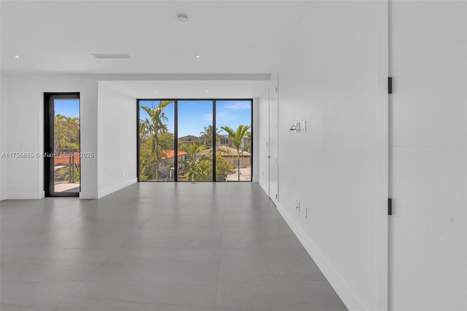 SILVER BLUFF GARDENS - Residential