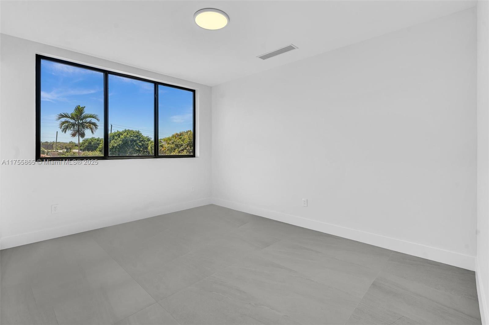 SILVER BLUFF GARDENS - Residential