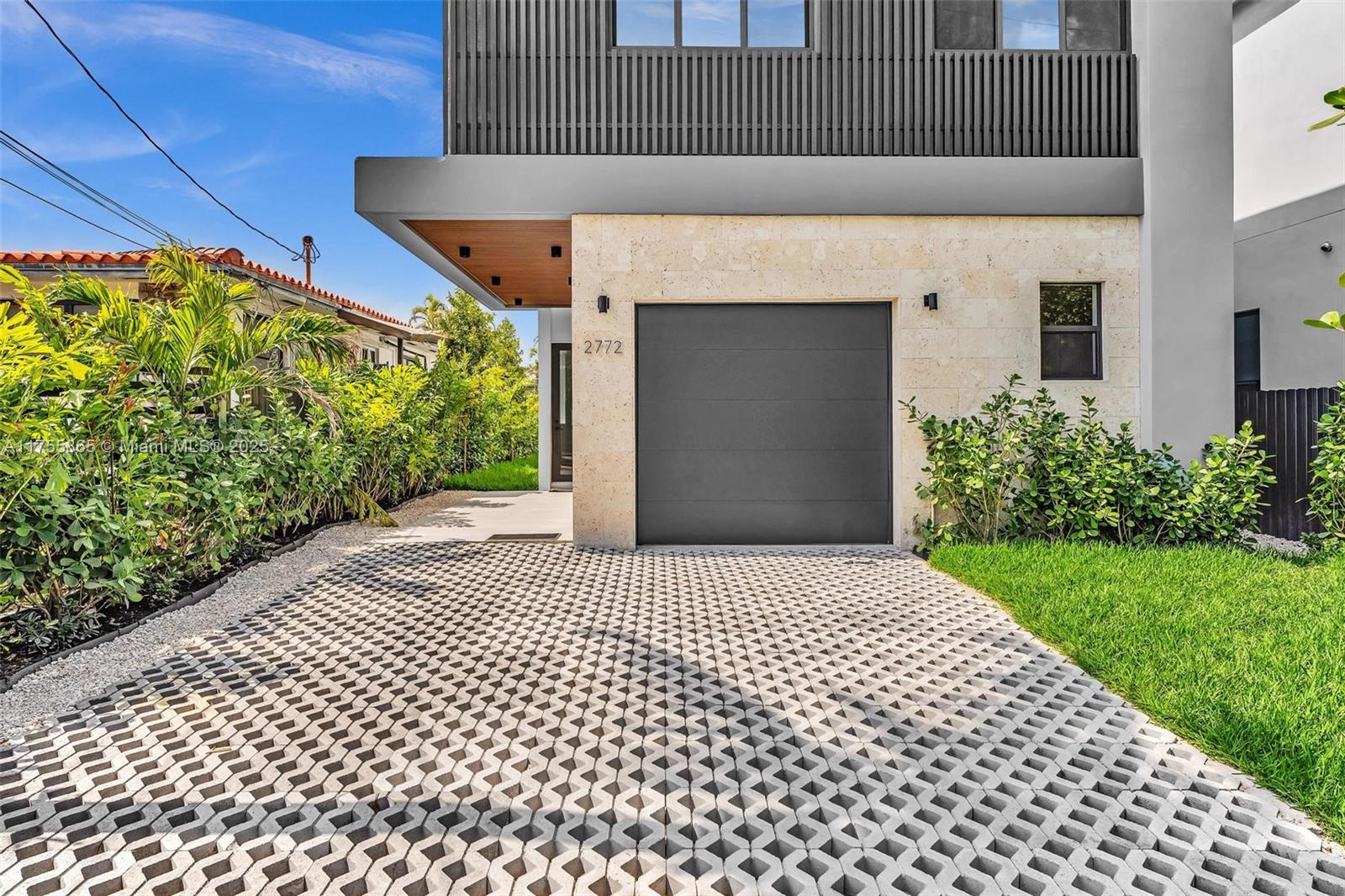 SILVER BLUFF GARDENS - Residential