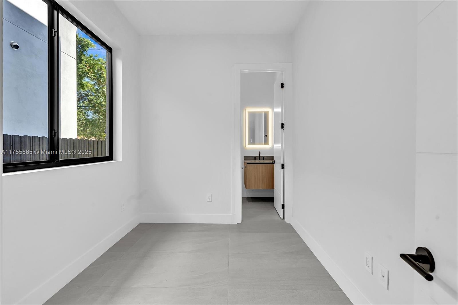 SILVER BLUFF GARDENS - Residential