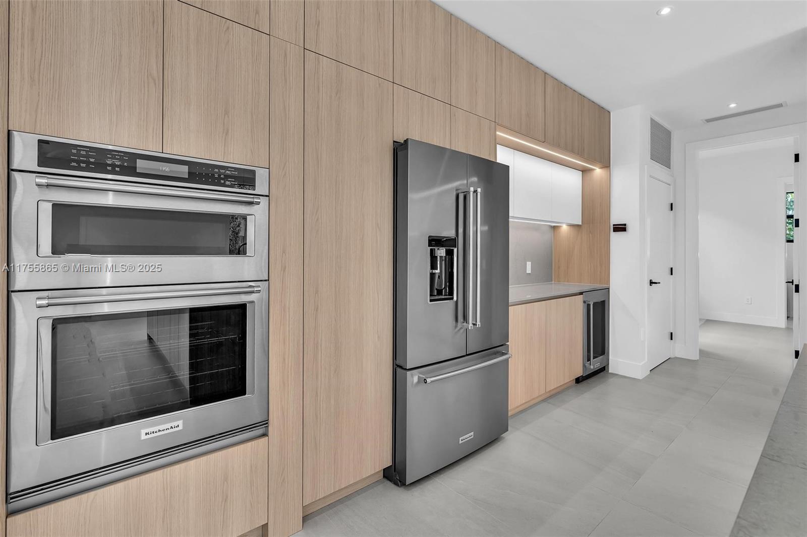 SILVER BLUFF GARDENS - Residential