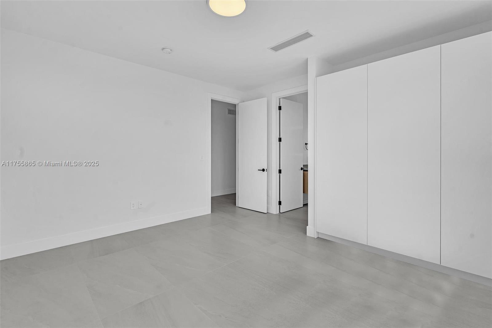 SILVER BLUFF GARDENS - Residential