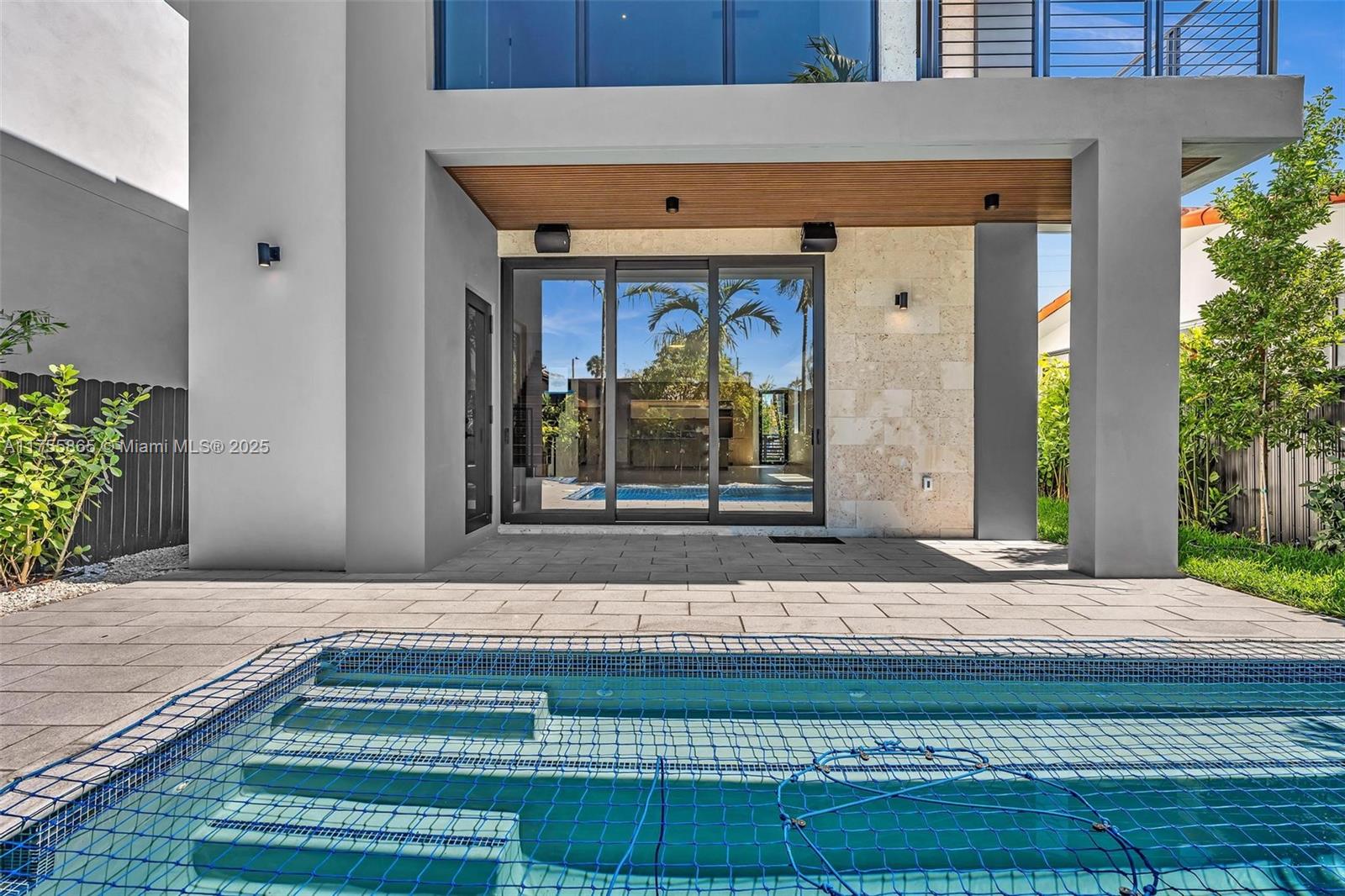 SILVER BLUFF GARDENS - Residential